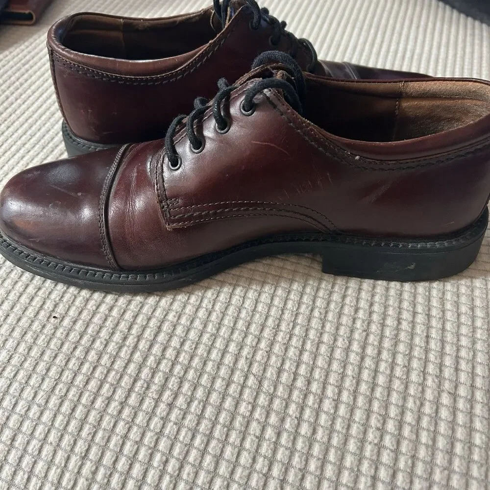 DOCKERS Mens Shoes 9 M Brown Leather Dress Oxfords Lace Up Cap Toe